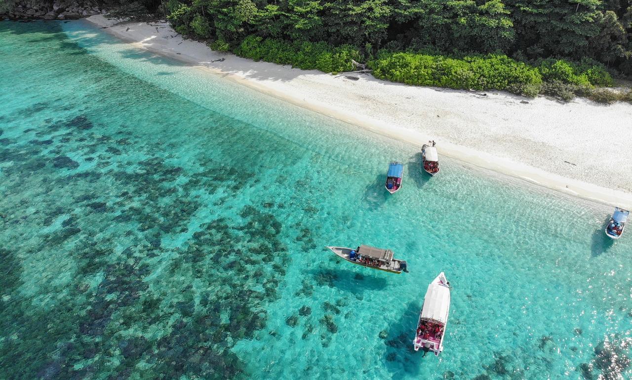Aman Tioman Beach Resort Kampung Genting Esterno foto