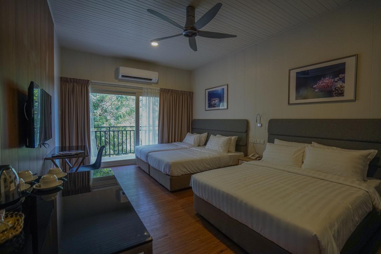 Aman Tioman Beach Resort Kampung Genting Esterno foto