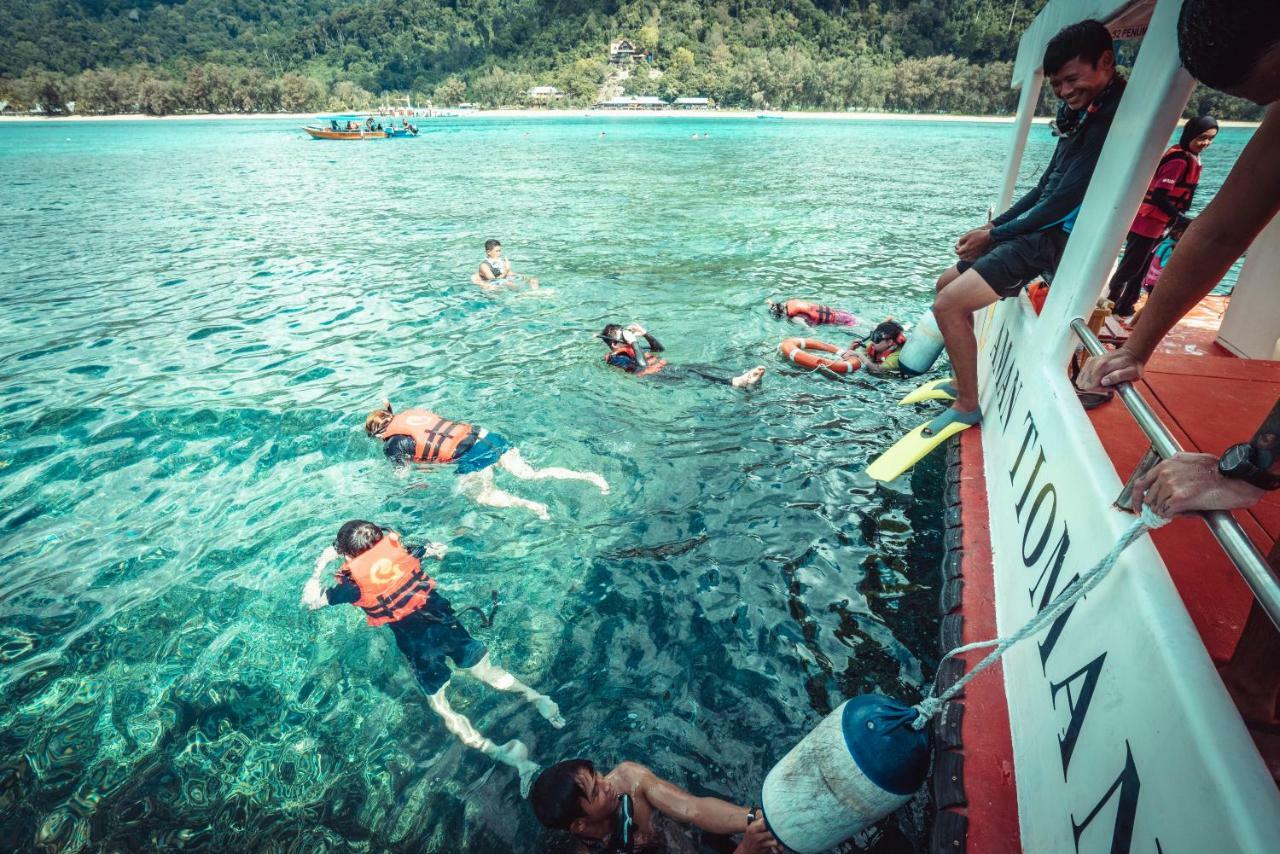 Aman Tioman Beach Resort Kampung Genting Esterno foto